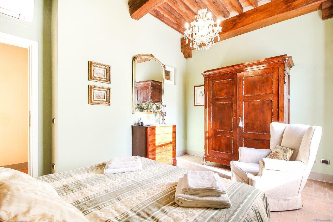Apartment Guinigi With Private Courtyard Лукка Екстер'єр фото
