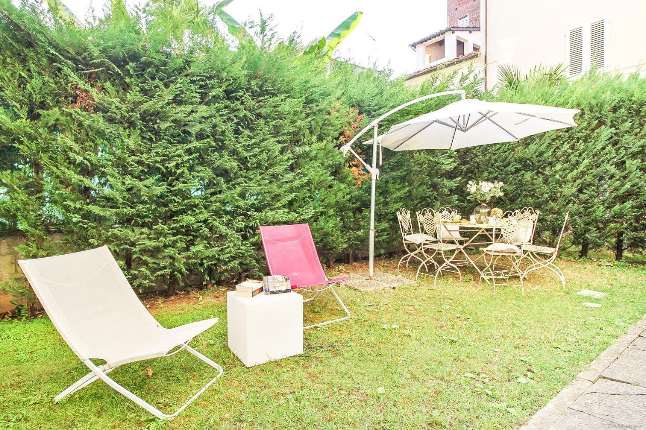 Apartment Guinigi With Private Courtyard Лукка Екстер'єр фото