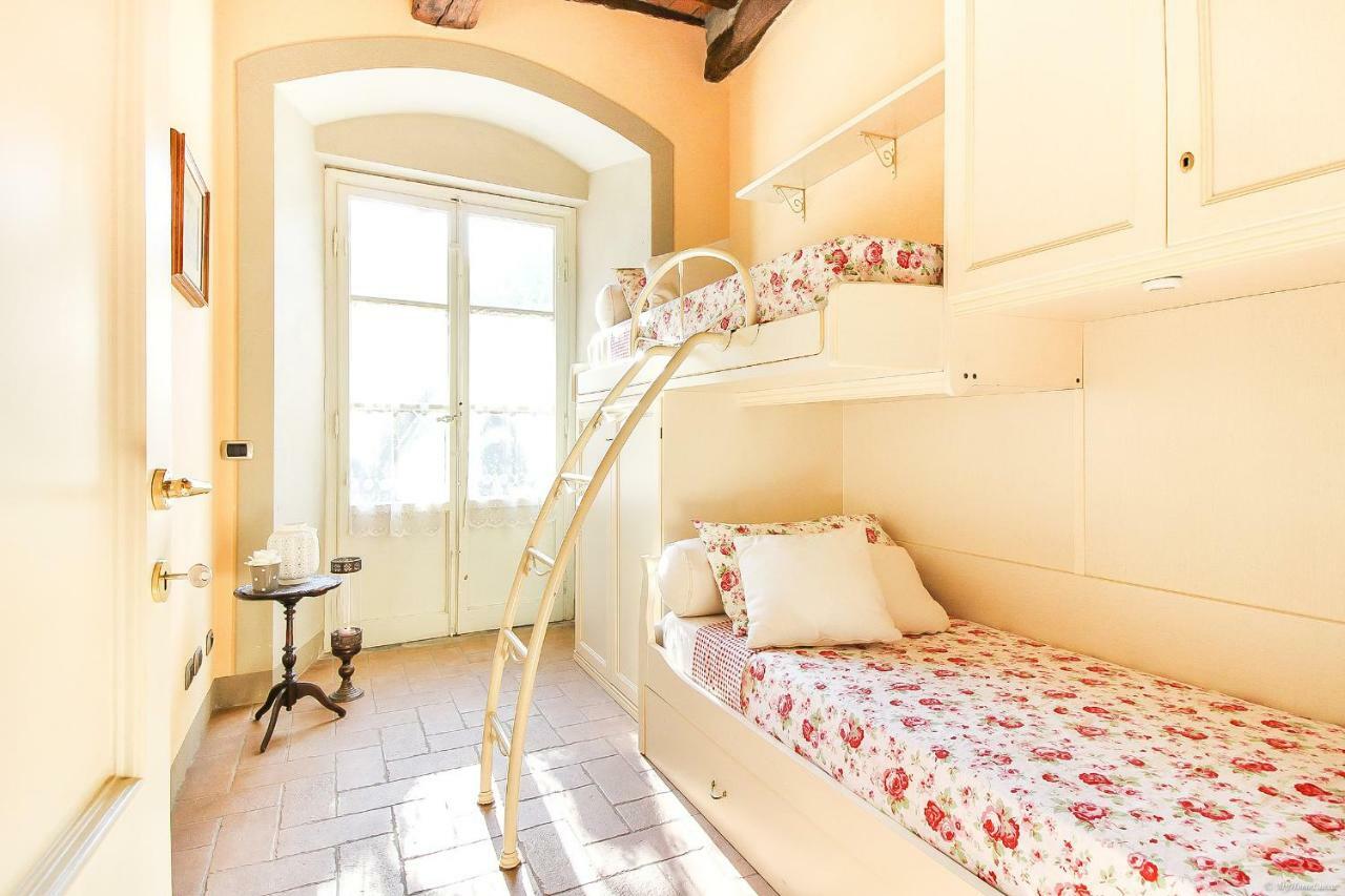 Apartment Guinigi With Private Courtyard Лукка Екстер'єр фото