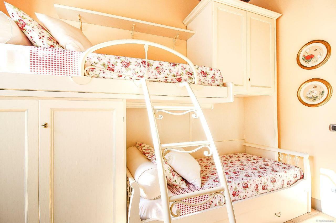 Apartment Guinigi With Private Courtyard Лукка Екстер'єр фото