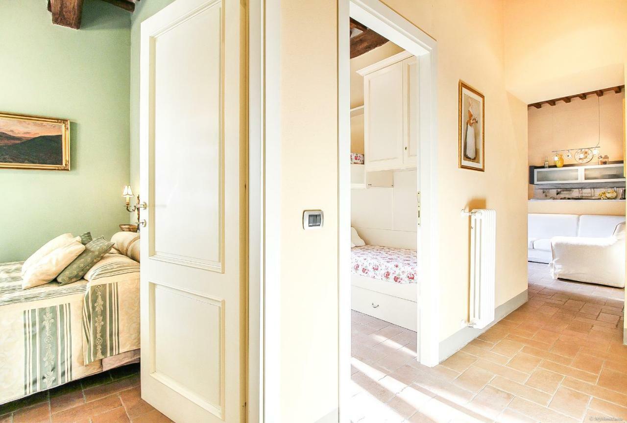 Apartment Guinigi With Private Courtyard Лукка Екстер'єр фото
